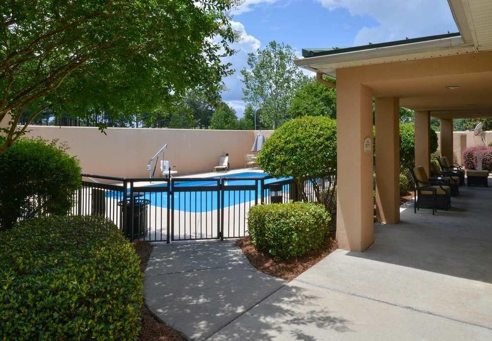 Courtyard By Marriott Columbia Northeast/Fort Jackson Area מראה חיצוני תמונה