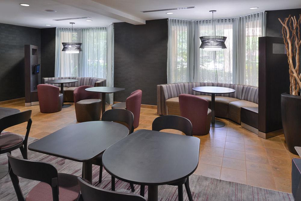 Courtyard By Marriott Columbia Northeast/Fort Jackson Area מראה חיצוני תמונה