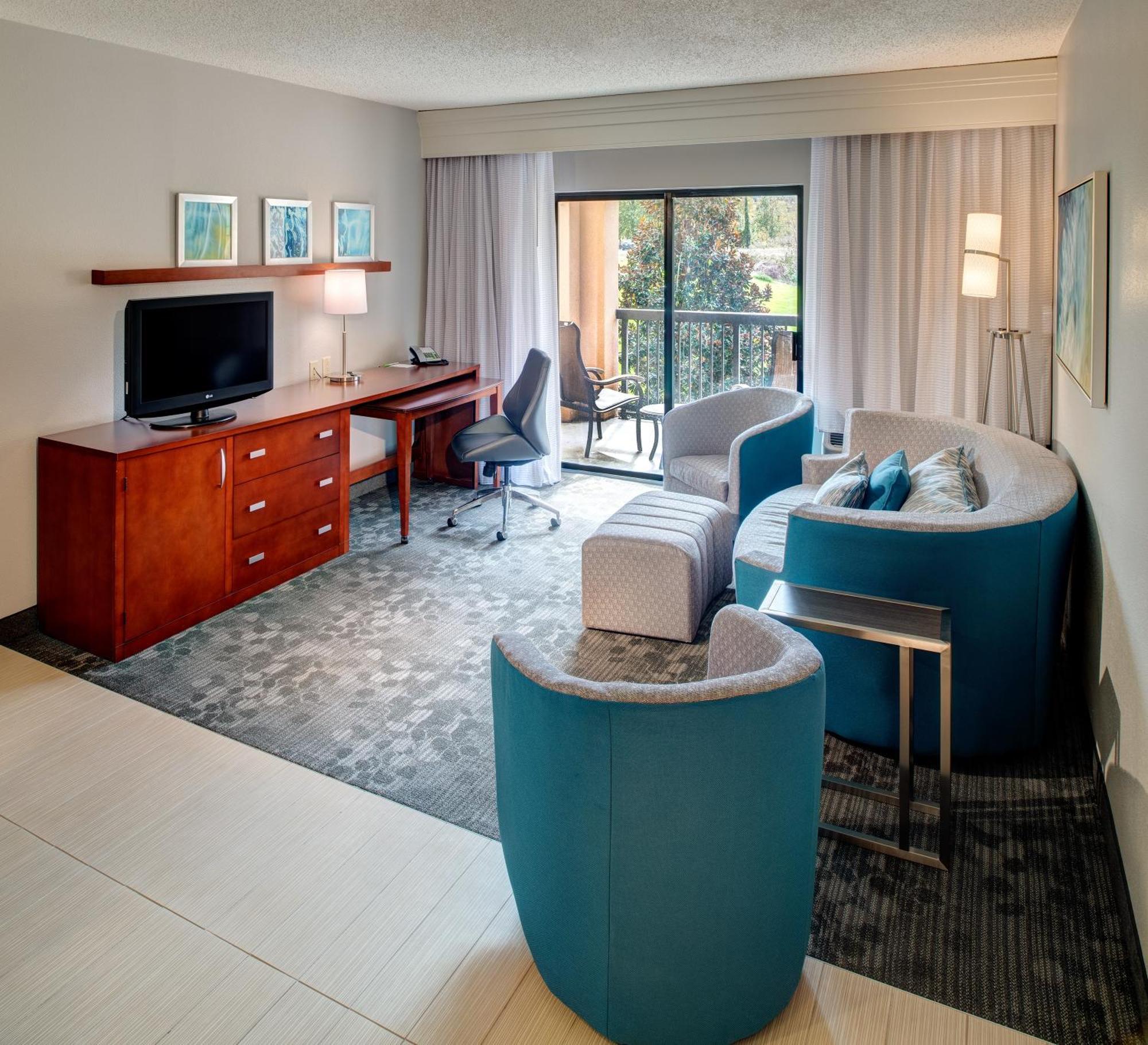 Courtyard By Marriott Columbia Northeast/Fort Jackson Area מראה חיצוני תמונה