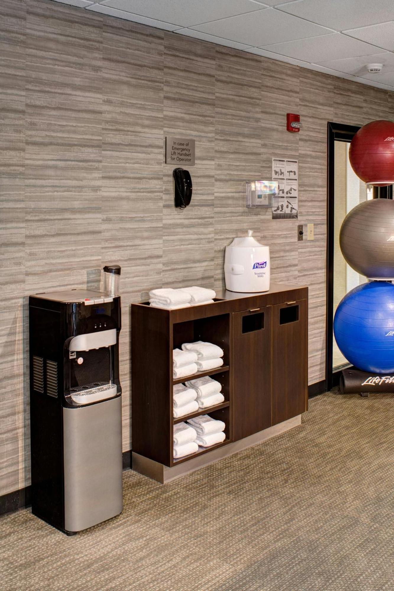 Courtyard By Marriott Columbia Northeast/Fort Jackson Area מראה חיצוני תמונה