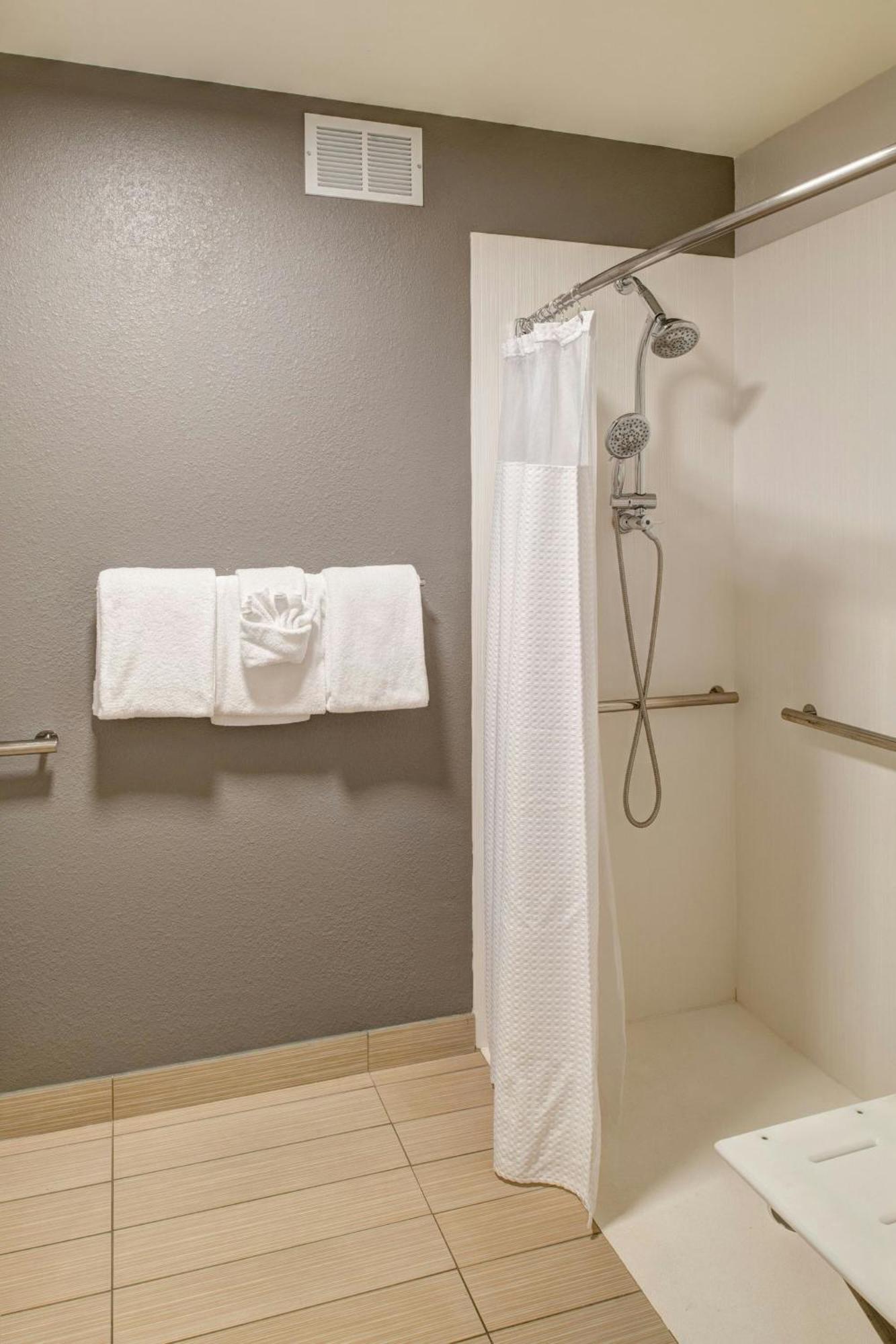 Courtyard By Marriott Columbia Northeast/Fort Jackson Area מראה חיצוני תמונה