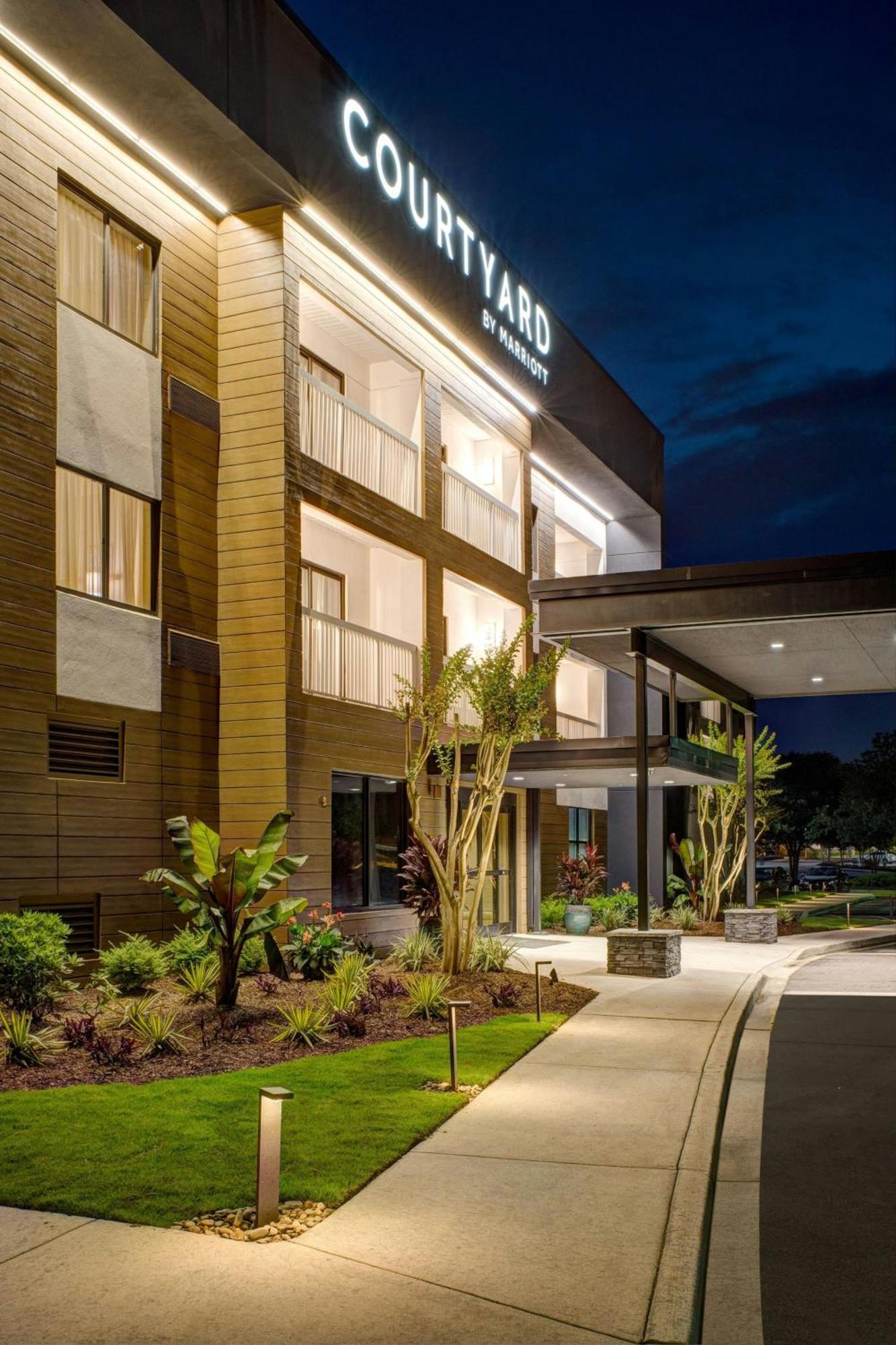 Courtyard By Marriott Columbia Northeast/Fort Jackson Area מראה חיצוני תמונה