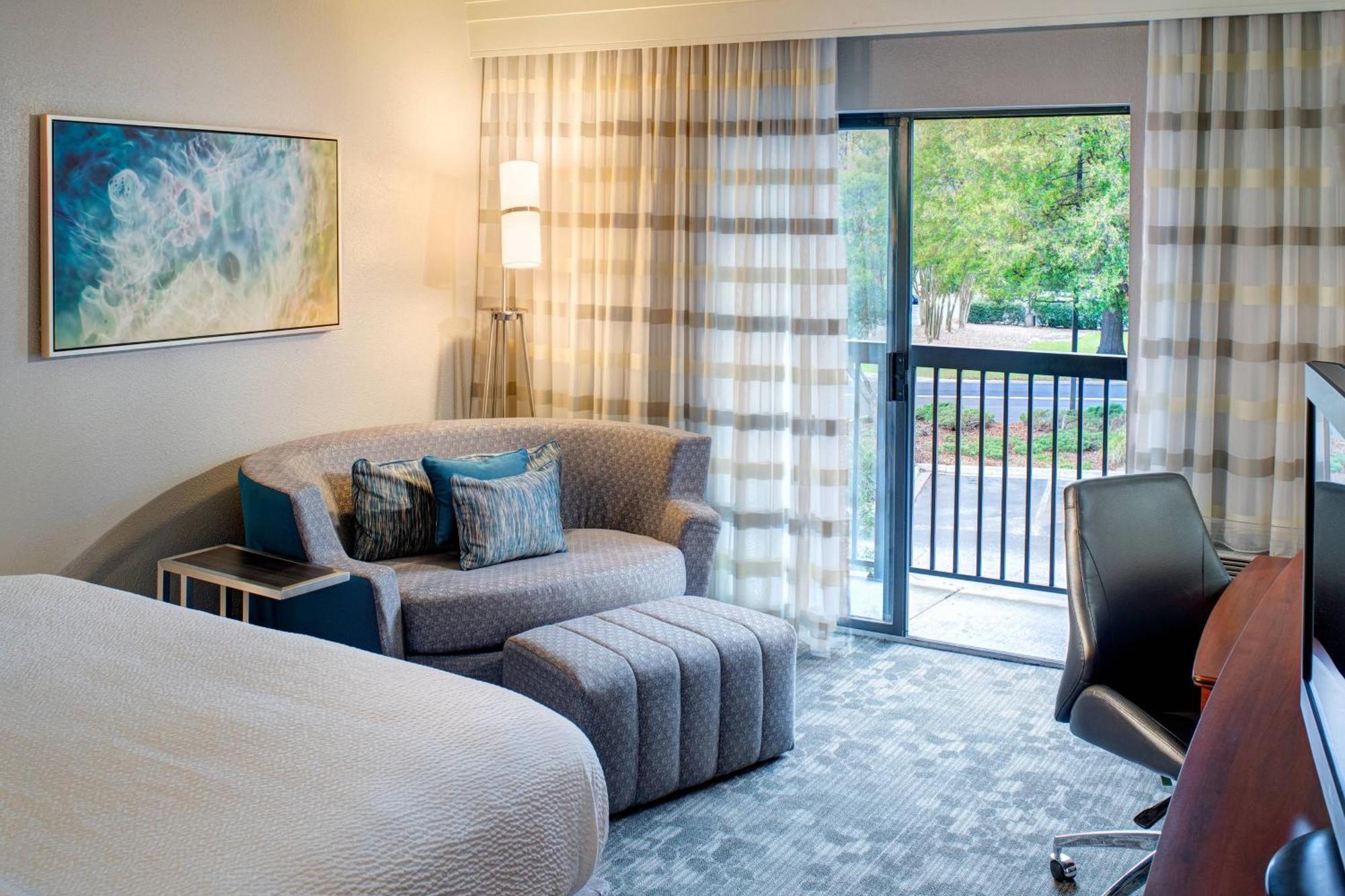 Courtyard By Marriott Columbia Northeast/Fort Jackson Area מראה חיצוני תמונה