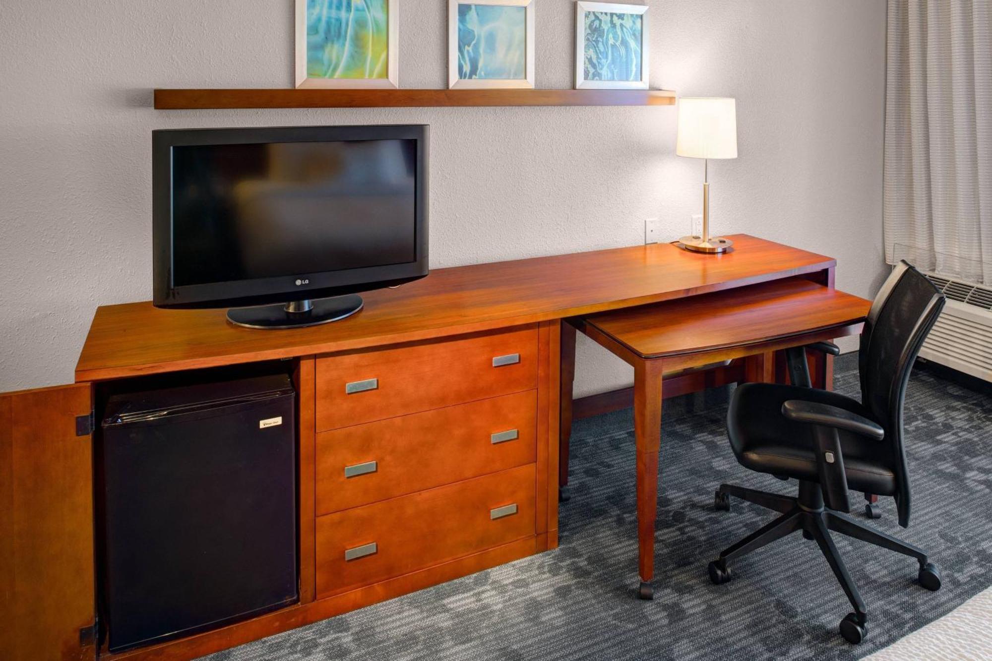 Courtyard By Marriott Columbia Northeast/Fort Jackson Area מראה חיצוני תמונה