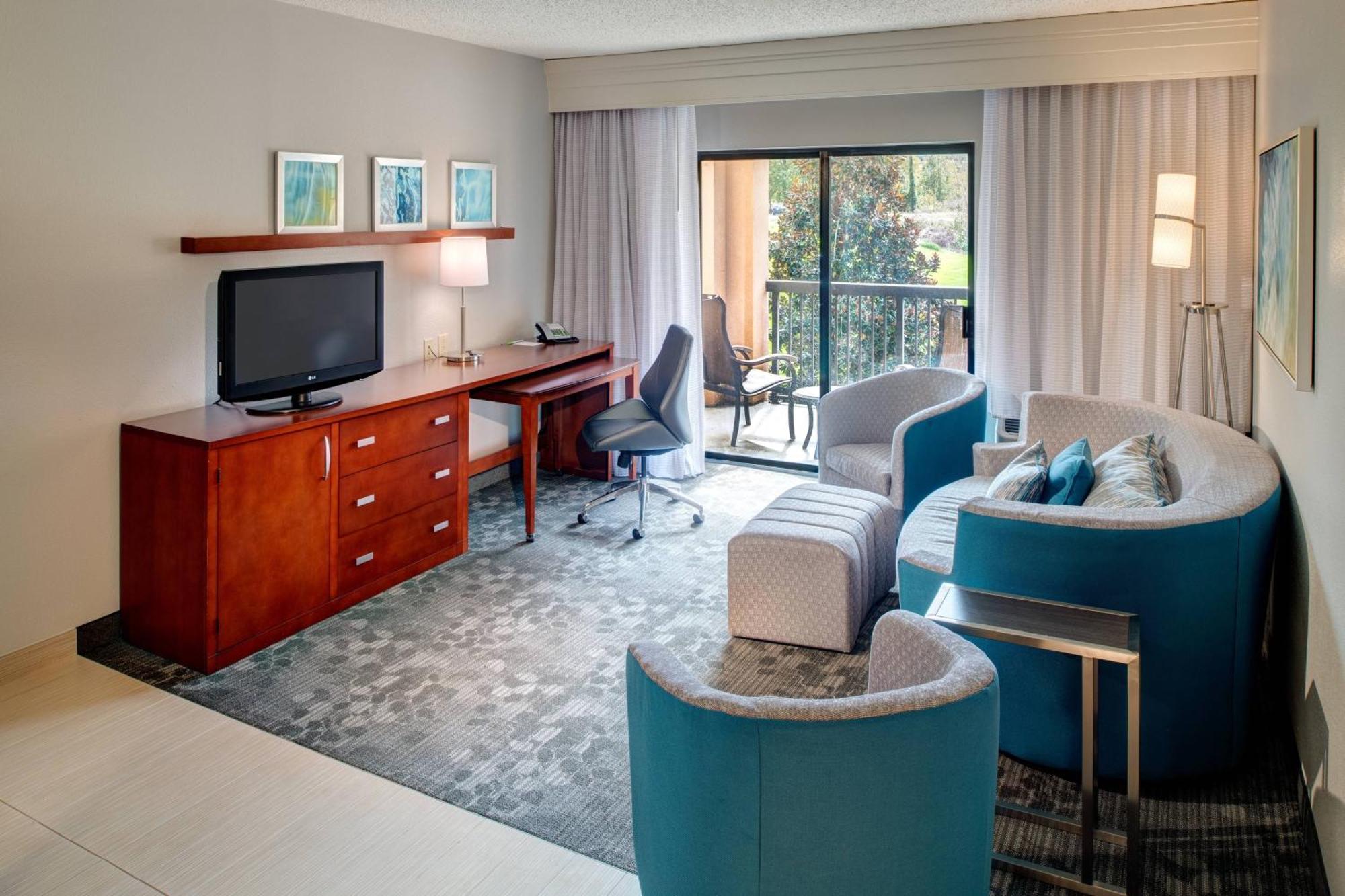 Courtyard By Marriott Columbia Northeast/Fort Jackson Area מראה חיצוני תמונה