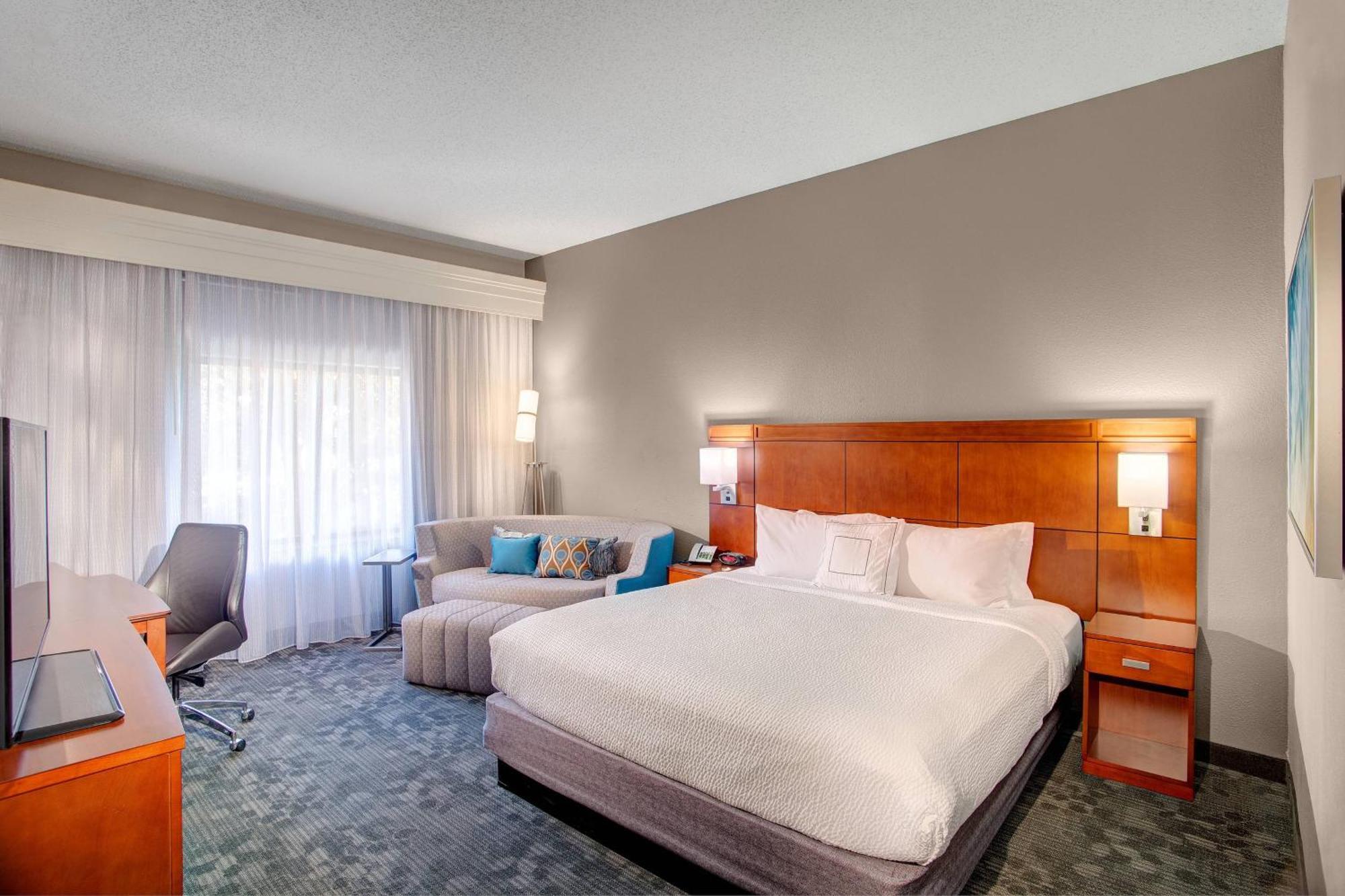 Courtyard By Marriott Columbia Northeast/Fort Jackson Area מראה חיצוני תמונה